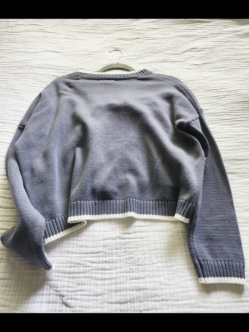 Cropped Sweater - Periwinkle "Weekend" Graphic Crewneck - Picture 5 of 5